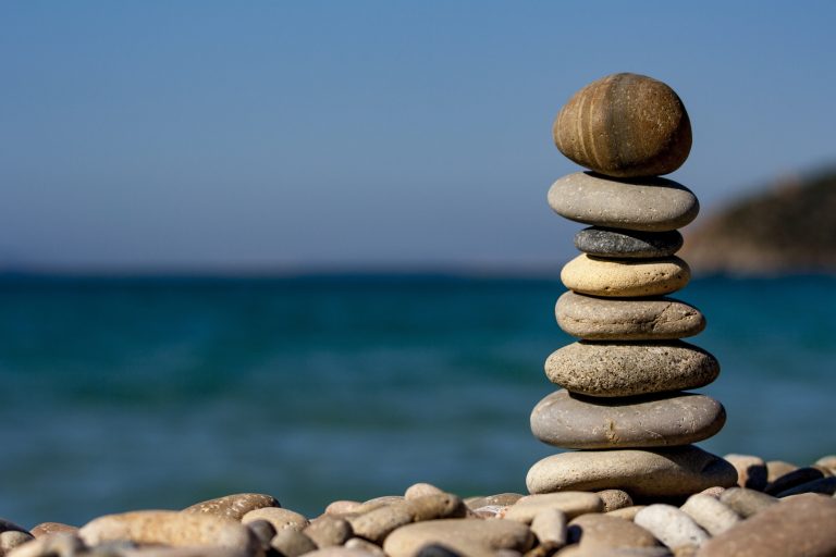 Rocks balancing by the ocean